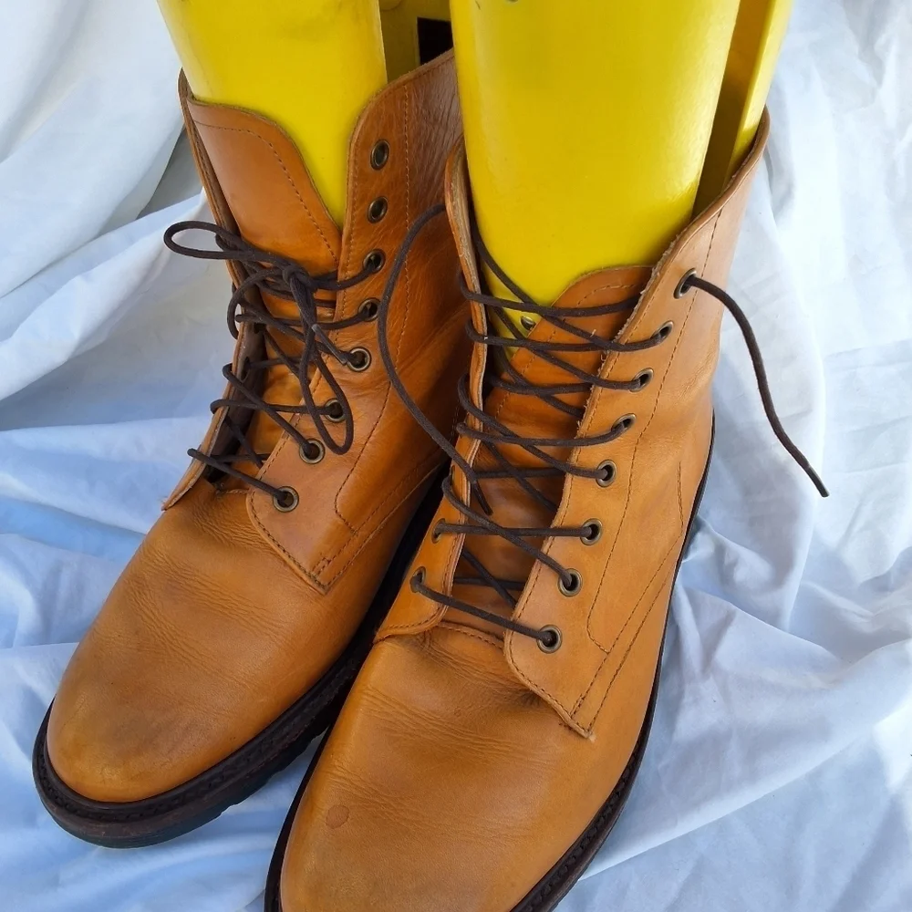 Dr. Martens Felicity Leather tie up boots M8/ W10